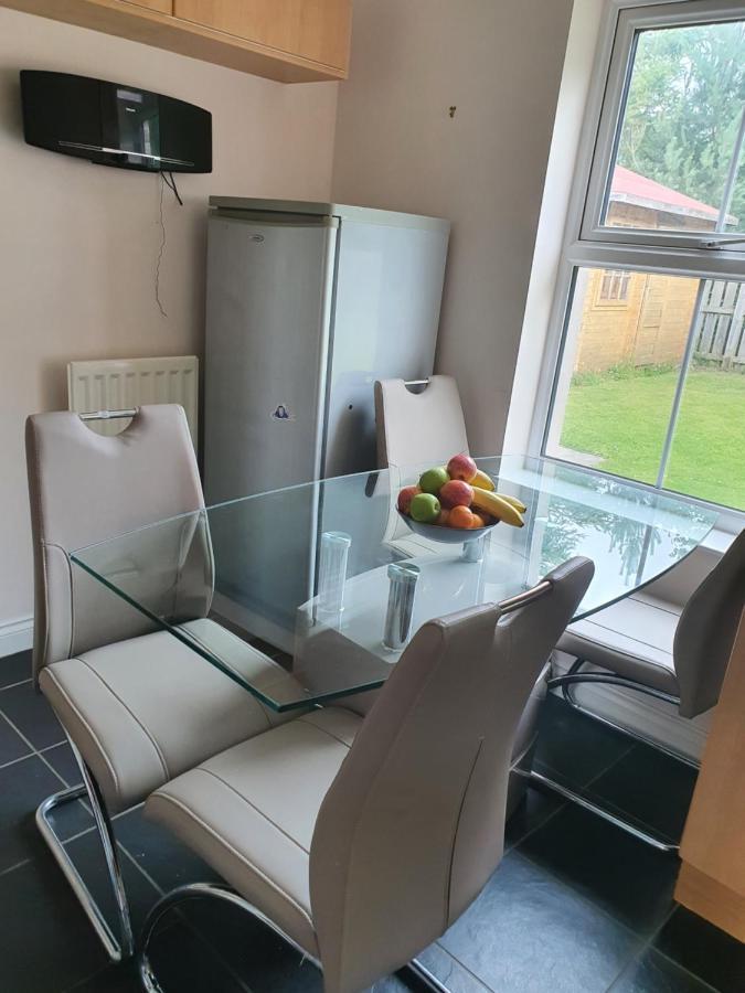 Delux Spacious Villa อินเวอร์เนส ภายนอก รูปภาพ